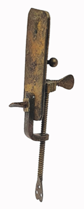 A close-up of a metal device
Description automatically generated
