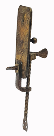 A close-up of a metal device
Description automatically generated